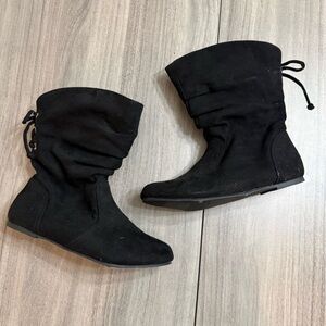 Black Slouchy Mid-Calf Women's Boots